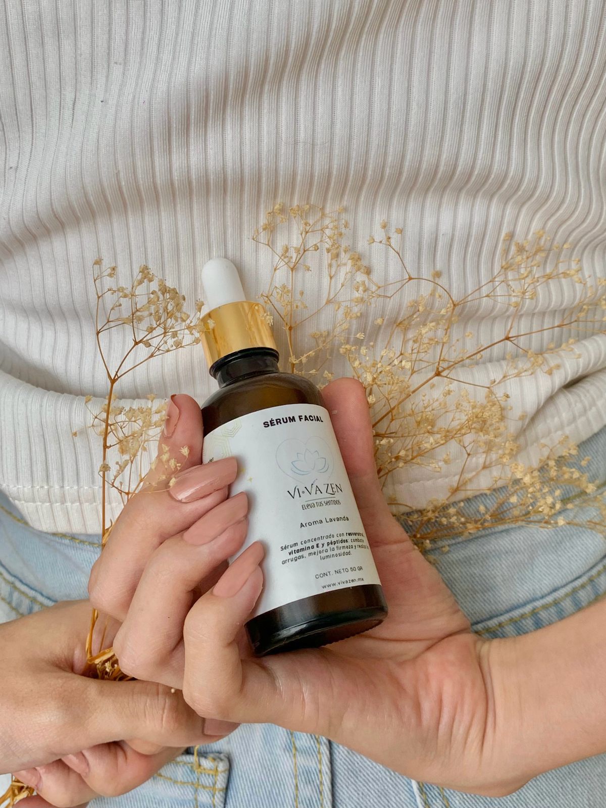 Sérum Facial con Resveratrol y Péptidos